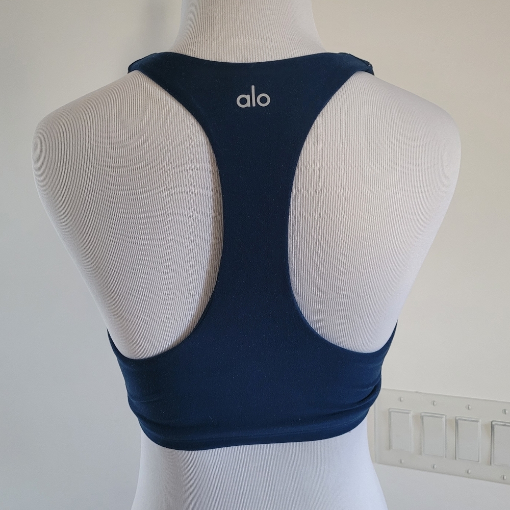 ALO Yoga Bra Top - Picture 2 of 3